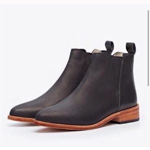 Nisolo Black Chelsea Boots